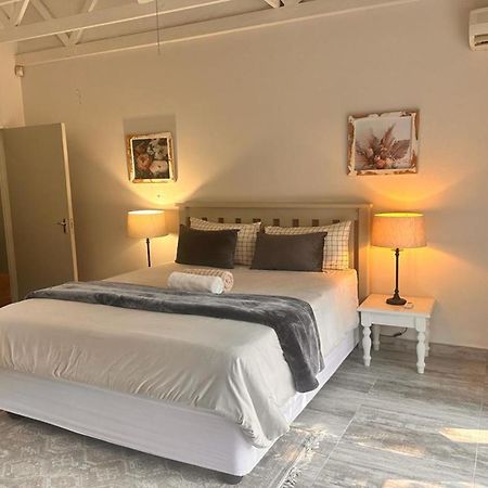 Woods Guest House Middelburg  Esterno foto