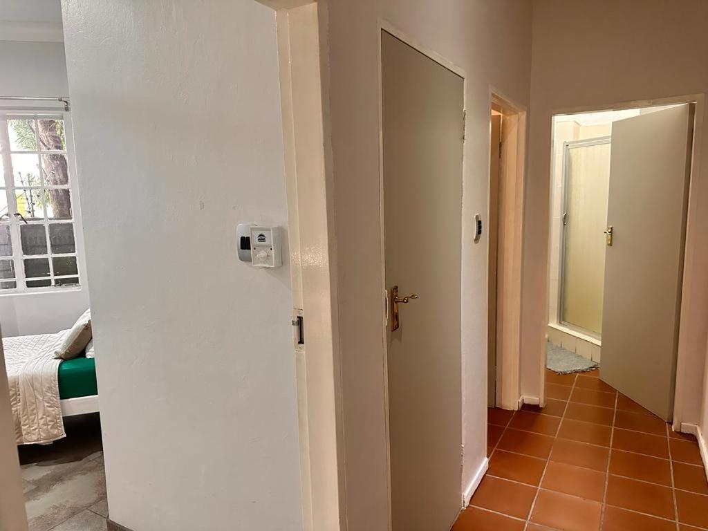 Woods Guest House Middelburg  Esterno foto