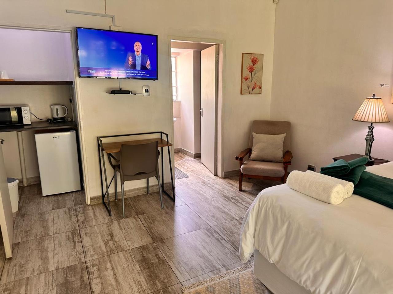 Woods Guest House Middelburg  Esterno foto