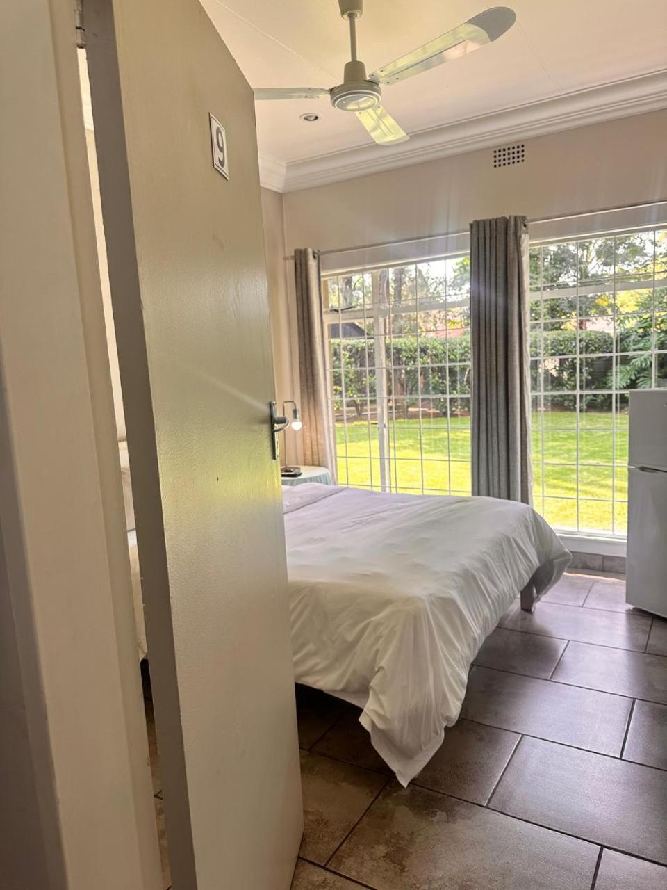 Woods Guest House Middelburg  Esterno foto